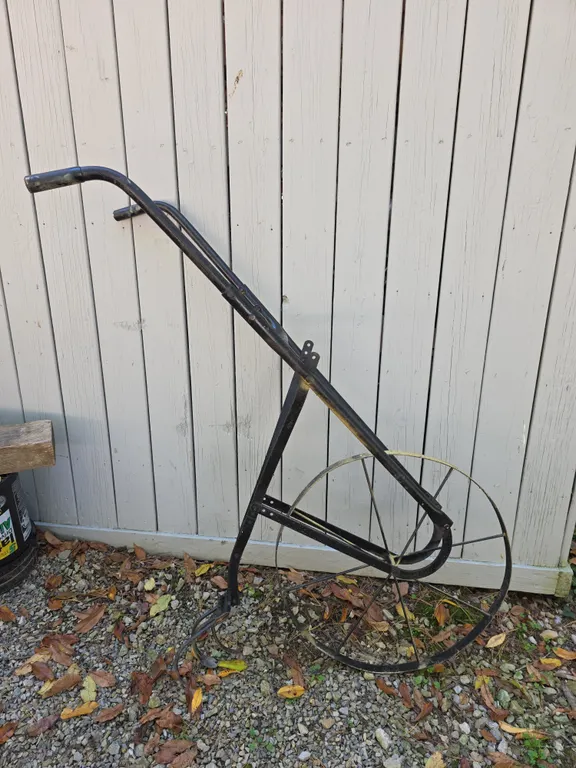 Manual Garden Cultivator / Push Tool