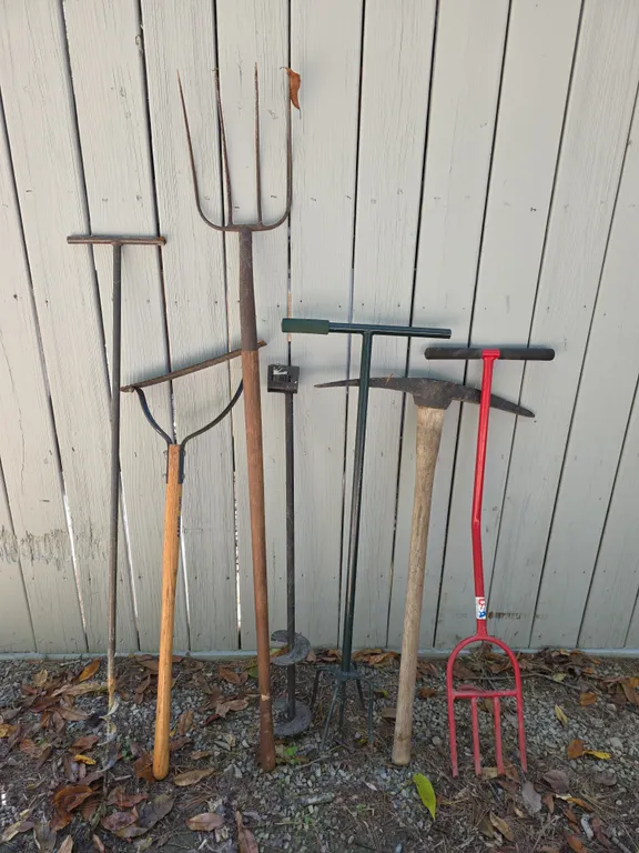Pitchforks & Long-Handled Garden Tools