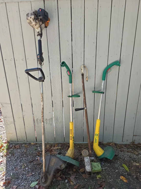 Gas and Eletric Trimmers