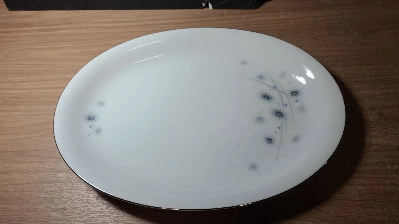 Harmony House 3502 Starflower Fine China Oval Platter