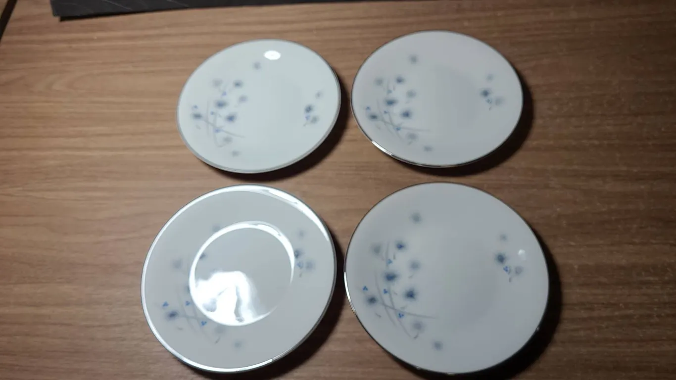 Harmony House Fine China Starflower Bread Saucers Set of 4