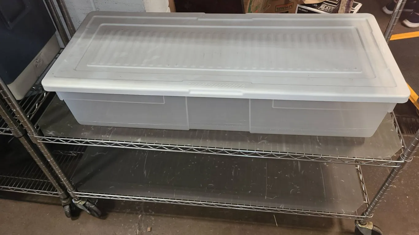 Rubbermaid Clear Plastic Storage Tote With White Lid