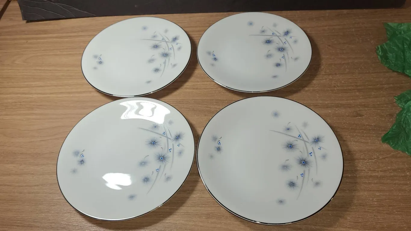Noritake Progression China Blue Floral Plates Set of 5