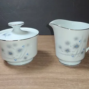 Harmony House Starflower Creamer and Sugar Bowl Set Japan