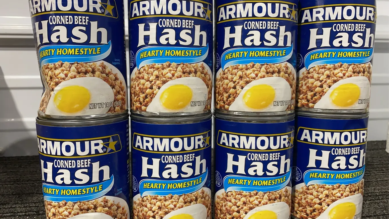 *NEW* Armour Corned Beef Hash, 8 Oz Each, Qty 8 - Best By: 4/2028