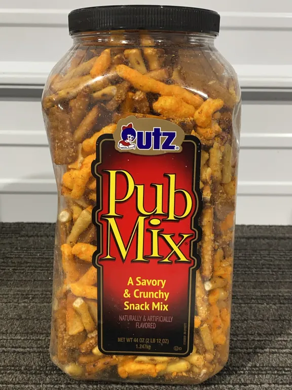 *NEW* Utz Pub Mix, 44 Oz - Best By: 10/2026