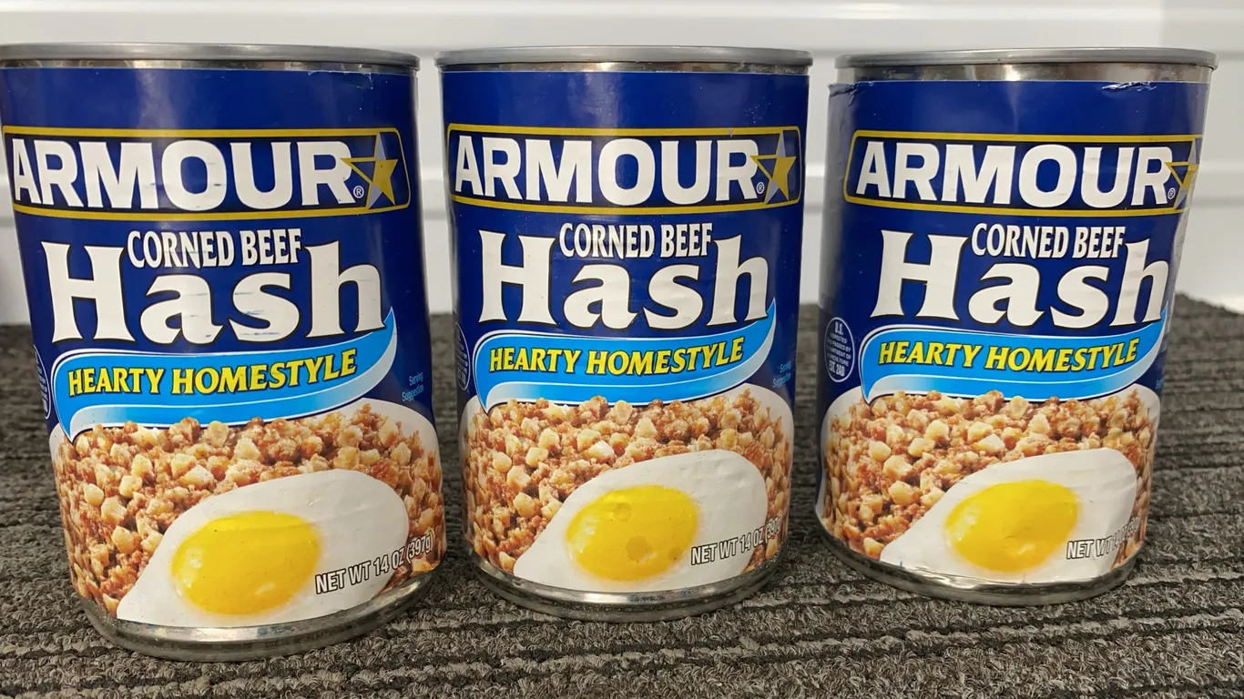 *NEW* Armour Corned Beef Hash, 8 Oz Each, Qty 3 - Best By: 4/2028