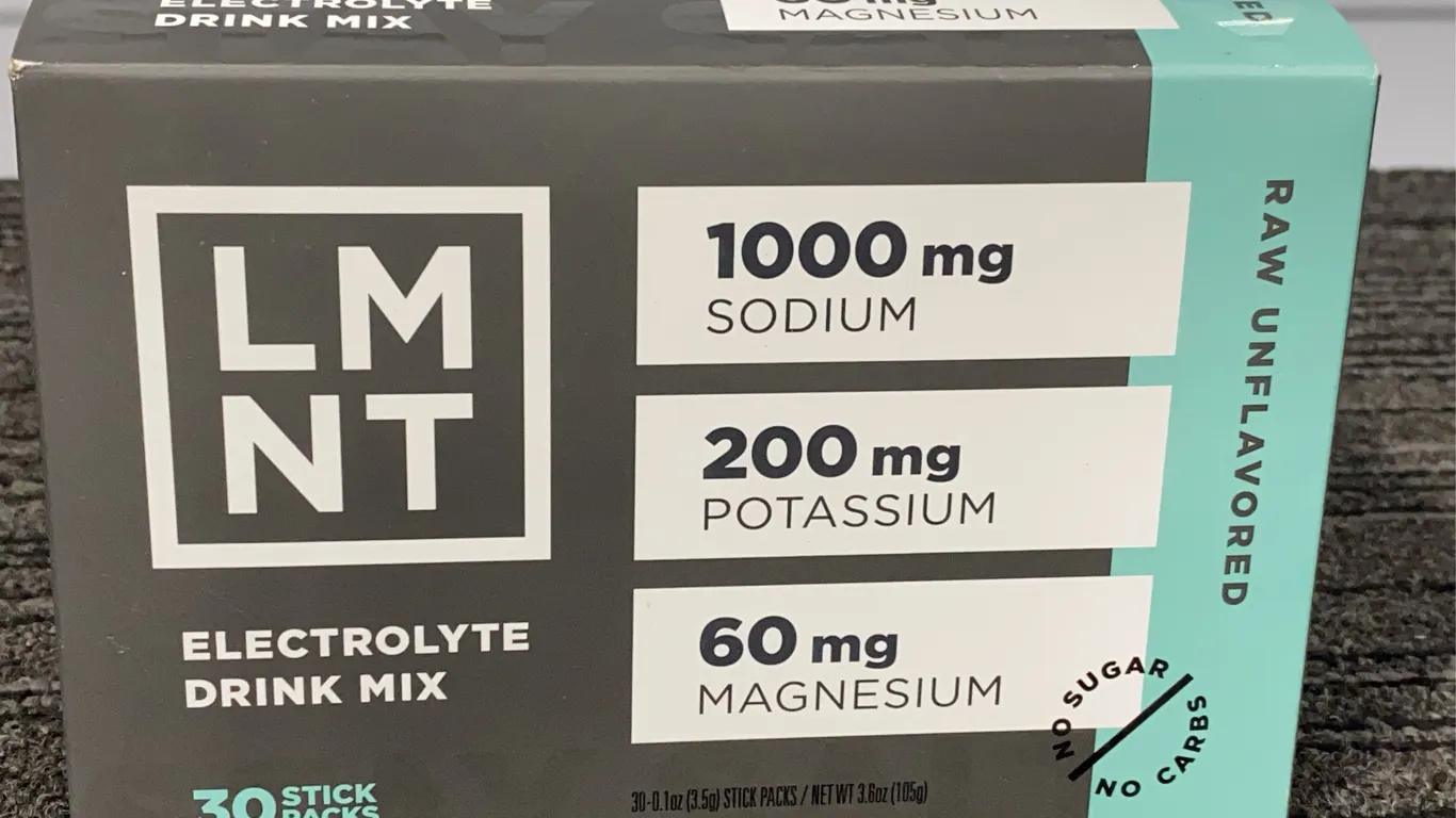 *NEW* LMNT Raw Unflavored Zero-Sugar Electrolytes Drinks, 30 Sticks - Best By: 4/2028