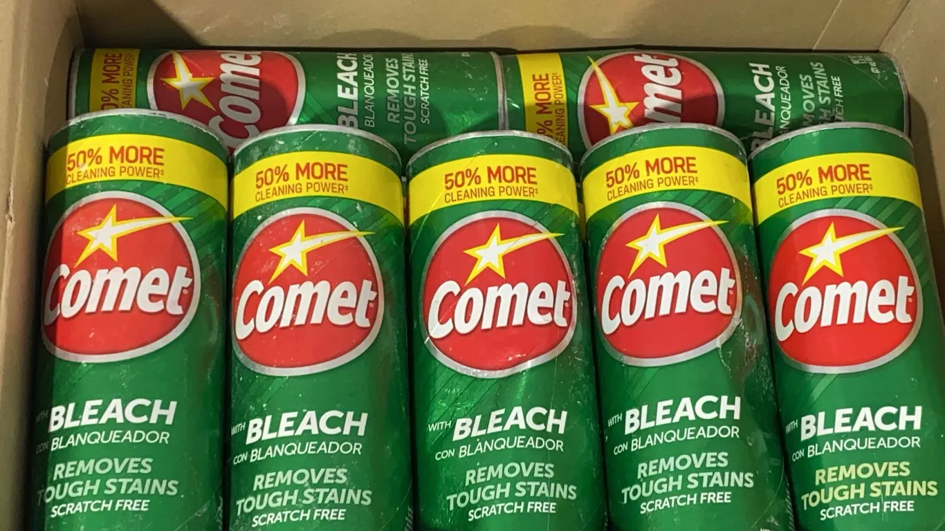 *NEW* Case of 12, Comet w/ Bleach, 21 OZ Each