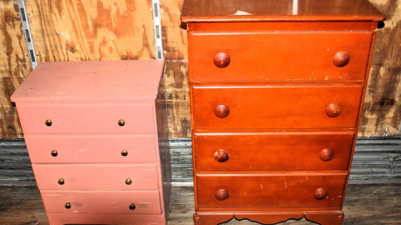 3-Drawer Dressers, Wood Construction