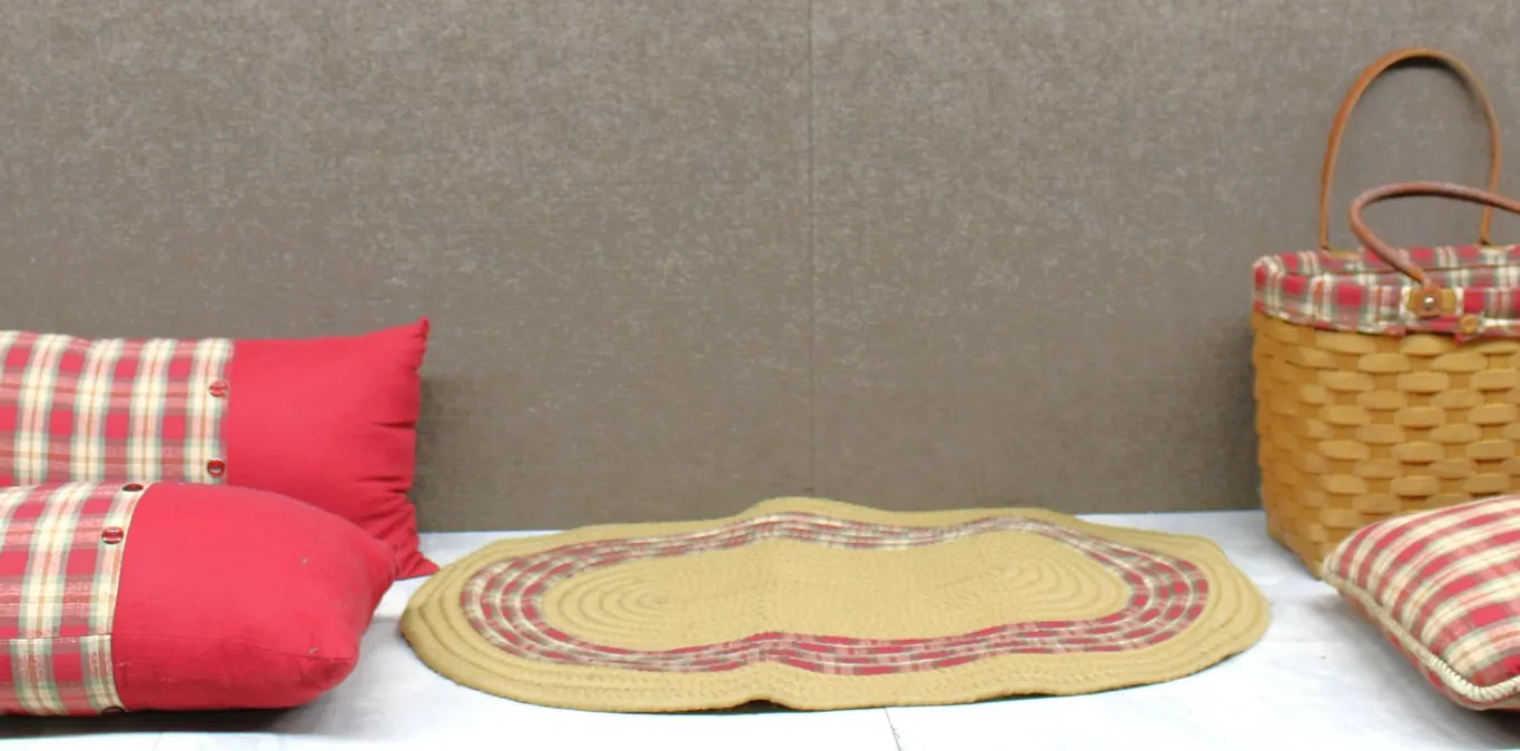 Longaberger Basket, Pillows, Rug Set
