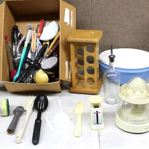 Kitchen Utensils, House & Home Juicer, Canister