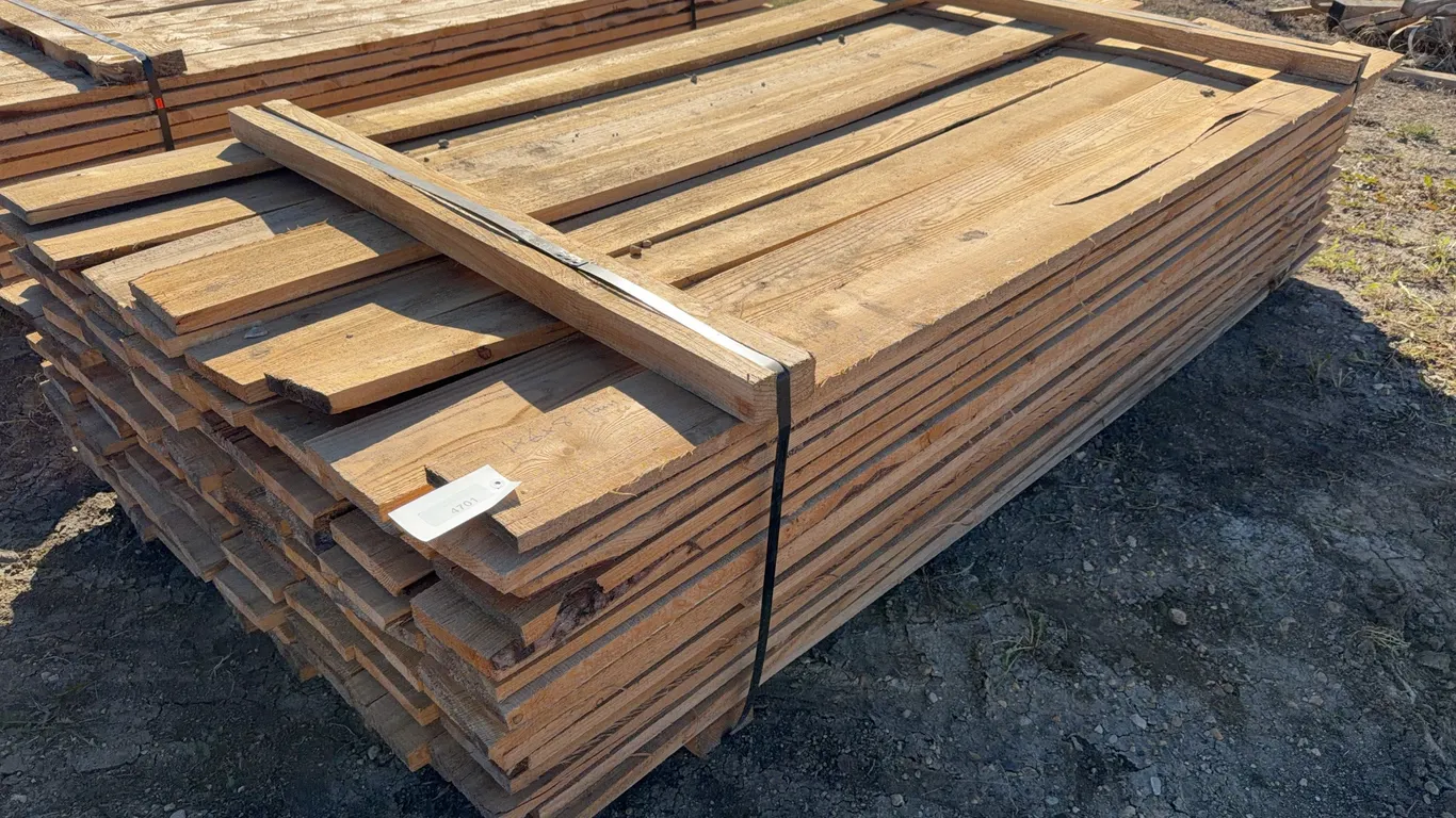 LUMBER: Approx 112pcs of rough lumber 1x6x8 Tamarack