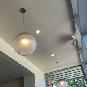 Ceiling hanging pendant light
