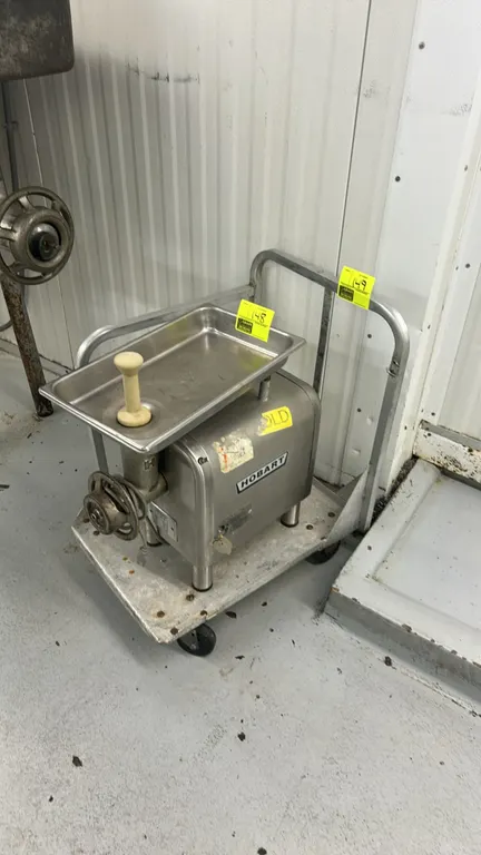 Aluminum transport cart. Features tubular handle and solid aluminum deck. 28" x 22". Mounted on casters. Note: Grinder not included.
