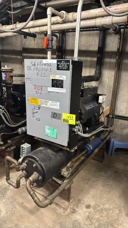 1997 Copeland W3DD-1001-TFC-001 medium-temp refrigeration compressor rack. Features a Copeland Discus 10 HP semi-hermetic compressor (model 3DB3-1000-