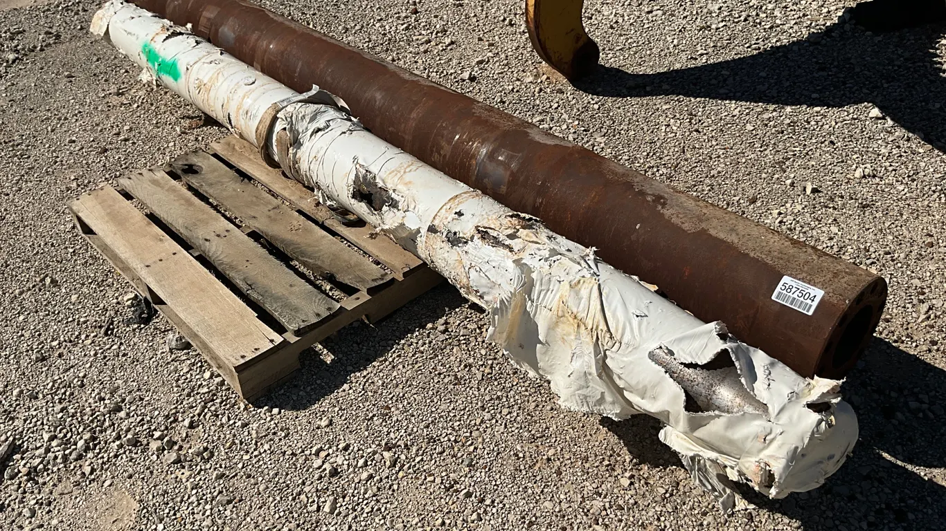 D8 PIVOT SHAFT