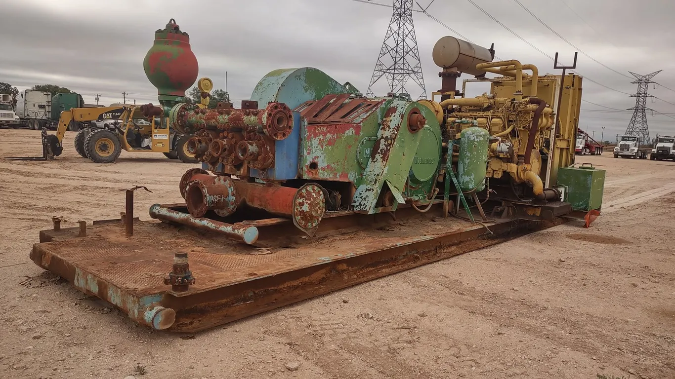 CONTINENTAL-EMSCO F-1000 HEAVY DUTY 1000 HP TRIPLEX MUD PUMP SKID MOUNT PUMP