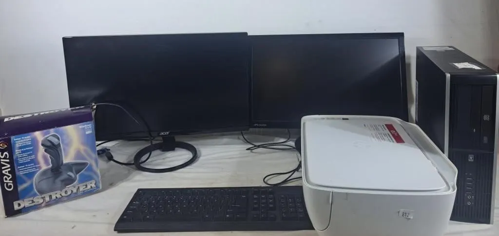 Complete Desktop Setup with Two Monitors, hp