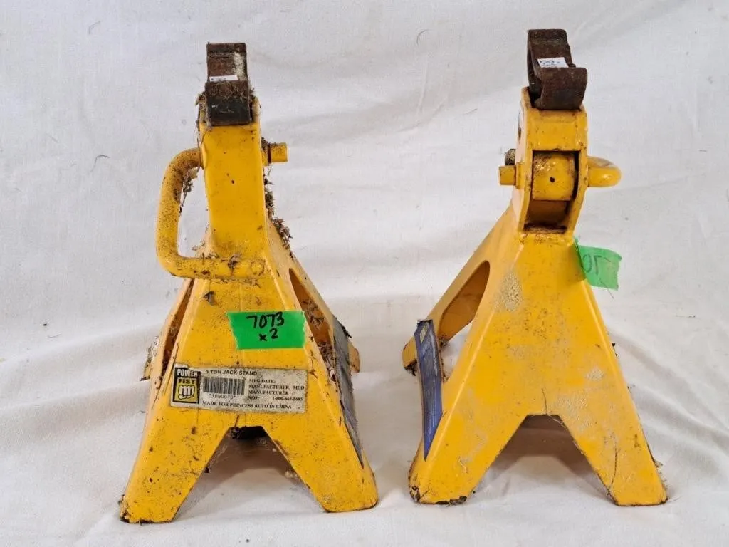Pair of Powerfist 2 Ton Jack Stands