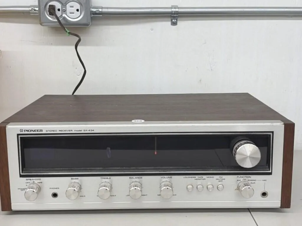 Pioneer Stereo Receiver Model SX-434