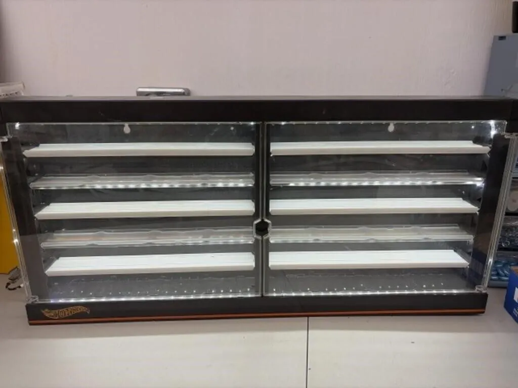 Light-Up Hot Wheels Display Case, 29x3x14 "