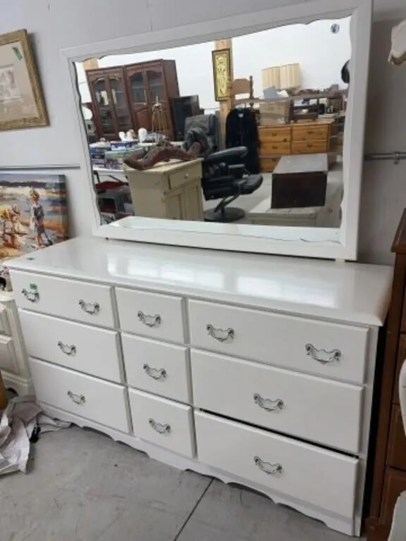 White 5-Drawee Wooden Dresser with Mirror