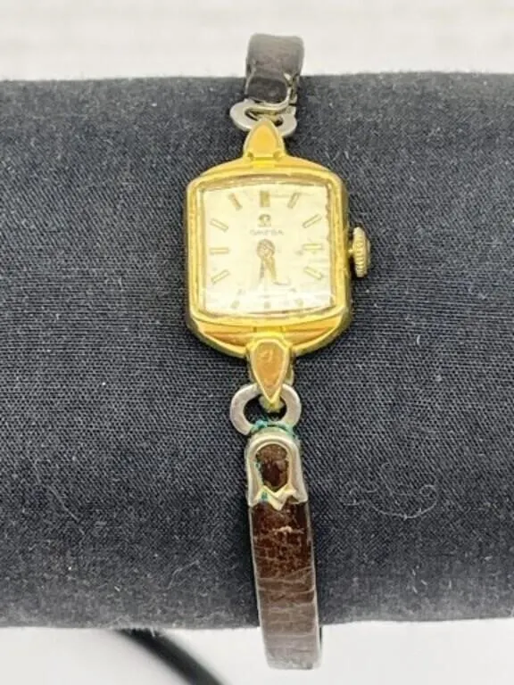 Vintage Lady's Omega Wristwatch. 17 Jewel