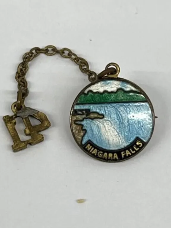 Vintage Lapel Pin with a Picture of Niagara Falls