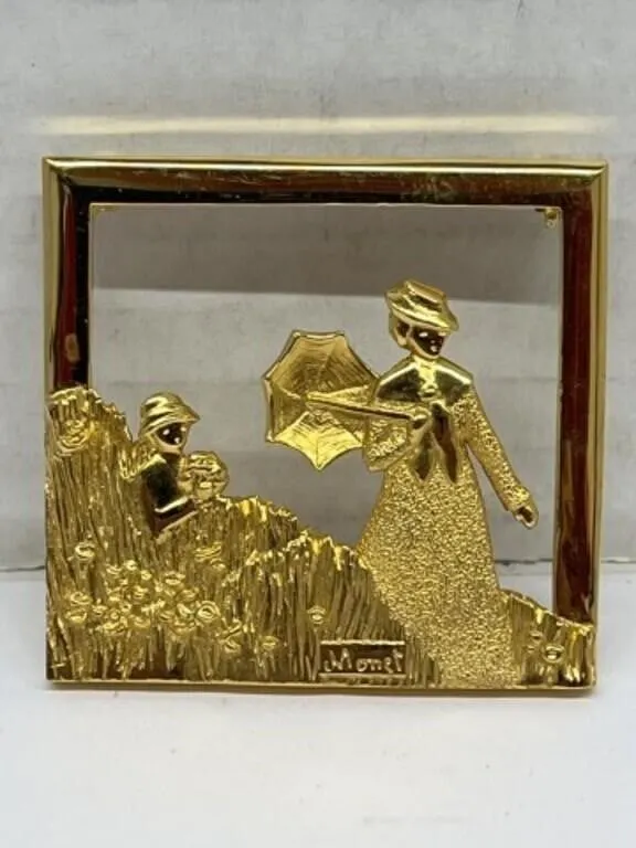 Square Shaped Brooch in Gold Tone Partial Open