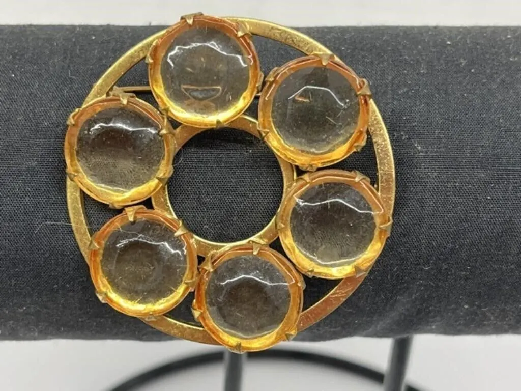 Vintage Brooch Set with 6 Clear Round Form