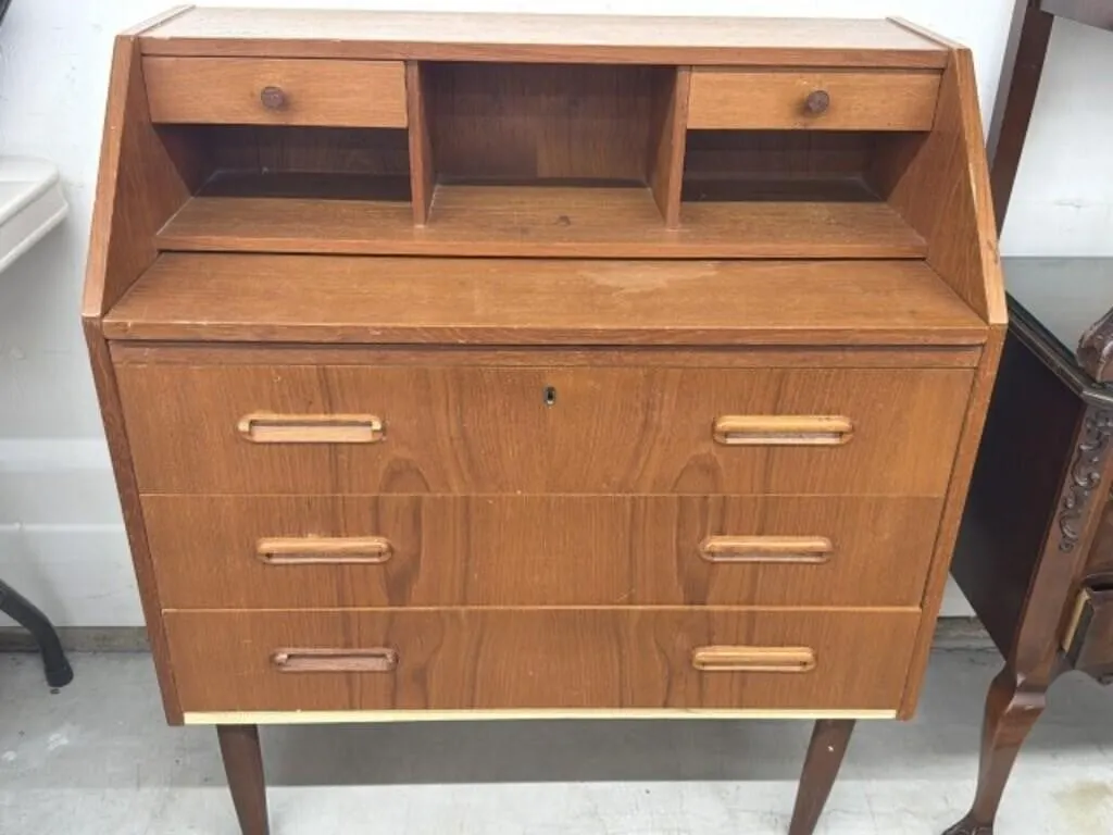MCM Vanity/Secretary Desk 31 x 16 x 36 " Tall