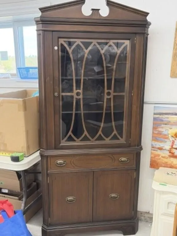 Corner China Cabinet, 32x16x71 "