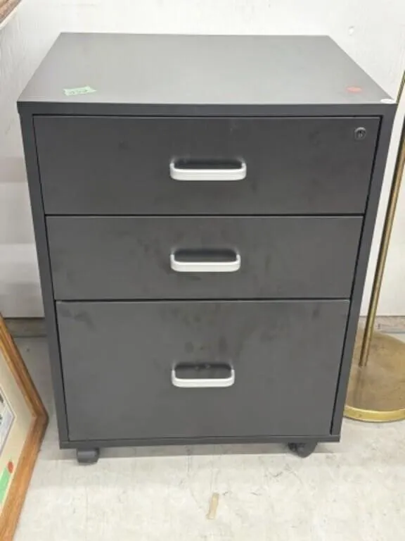 2 Drawer Legal Filing Cabinet *no key