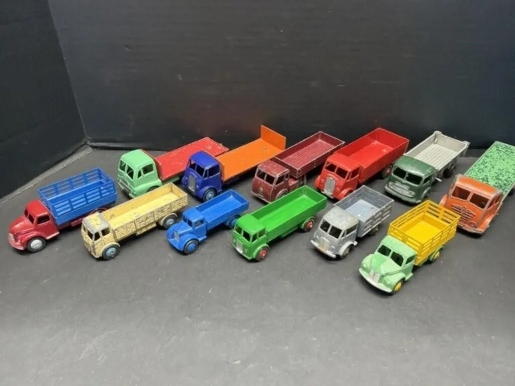 Vintage Dinky Toys Trucks (12)
