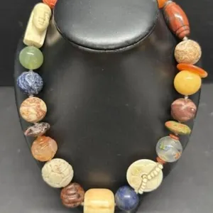 1980�s Art Jewelry Necklace made with Agate,