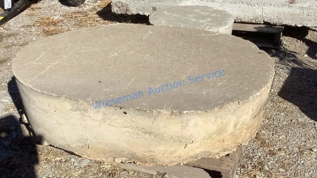 CONCRETE BLOCKS 48"x36�x12� and 20�x11�