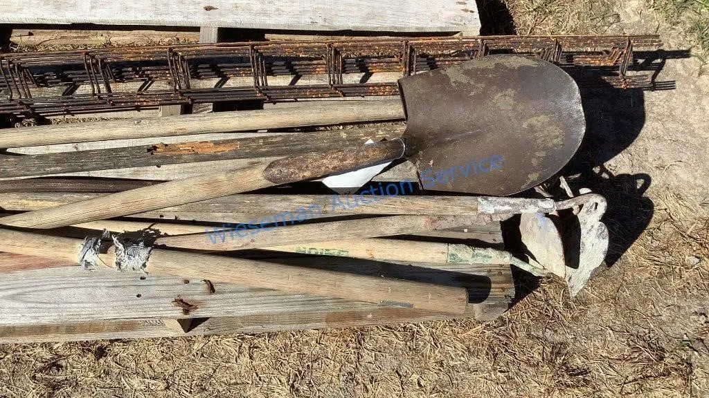 GARDENING LONG HANDLED TOOLS, CROWBAR, ETC