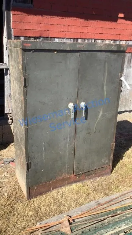 METAL CABINET