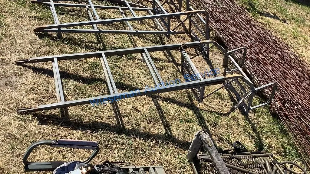 LADDER TREESTAND