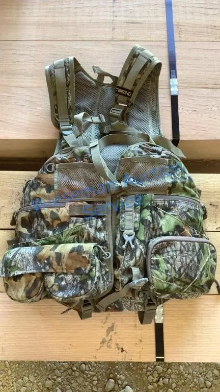 CAMO TENZING TURKEY HUNTING VEST