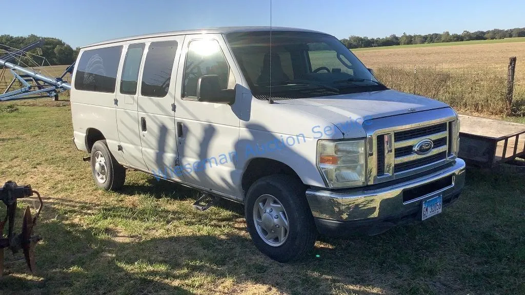 2011 FORD E-350 ECONOLINE VAN - TITLE (DROVE IN)