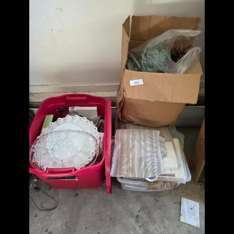 ClearWhiteBeige Decorative Glass Plates Lot