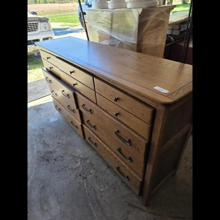 Dresser 9 Drawers
