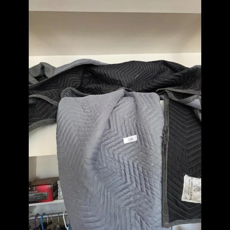 Moving Blankets GreyBlack Quilted