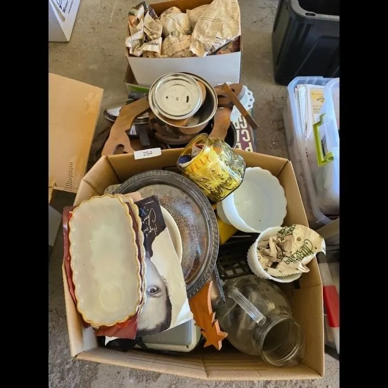 Assorted Kitchenware Decor Lot