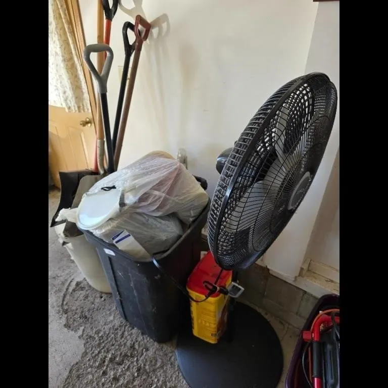 Black Oscillating Fan Storage Bin Garden Tools Lo