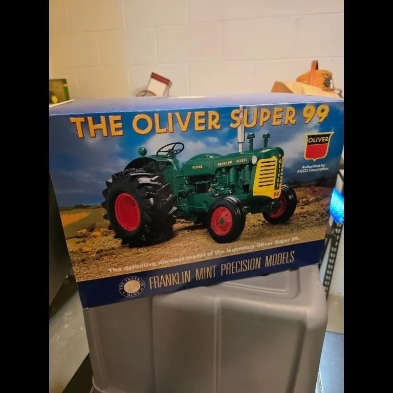 Franklin Mint The Oliver Super 99 Tractor Precisio