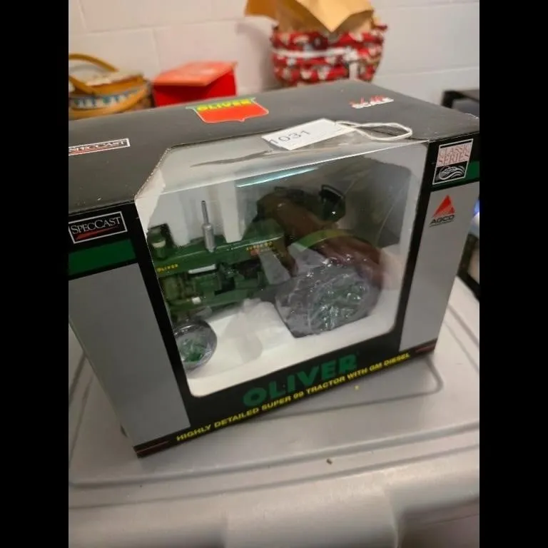 SpecCast Oliver Super 99 Tractor with GM Diesel 1: