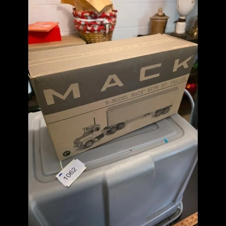 First Gear R-Model Mack with 35 Trailer Diecast Mo